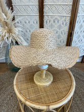 Load image into Gallery viewer, Floppy Straw Hat
