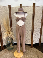 Load image into Gallery viewer, Linen Bra Top and Pant Set
